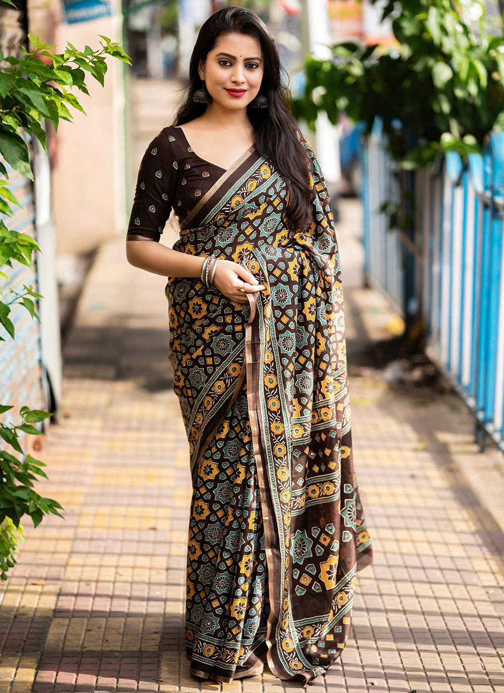 Trendy Digital Print Silk Blend Saree - S5734