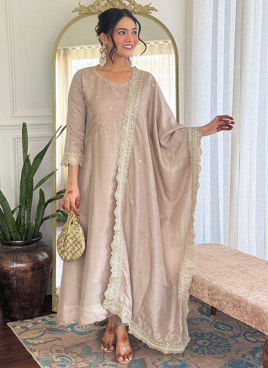 Pant Style Suit Embroidered Brown T7384