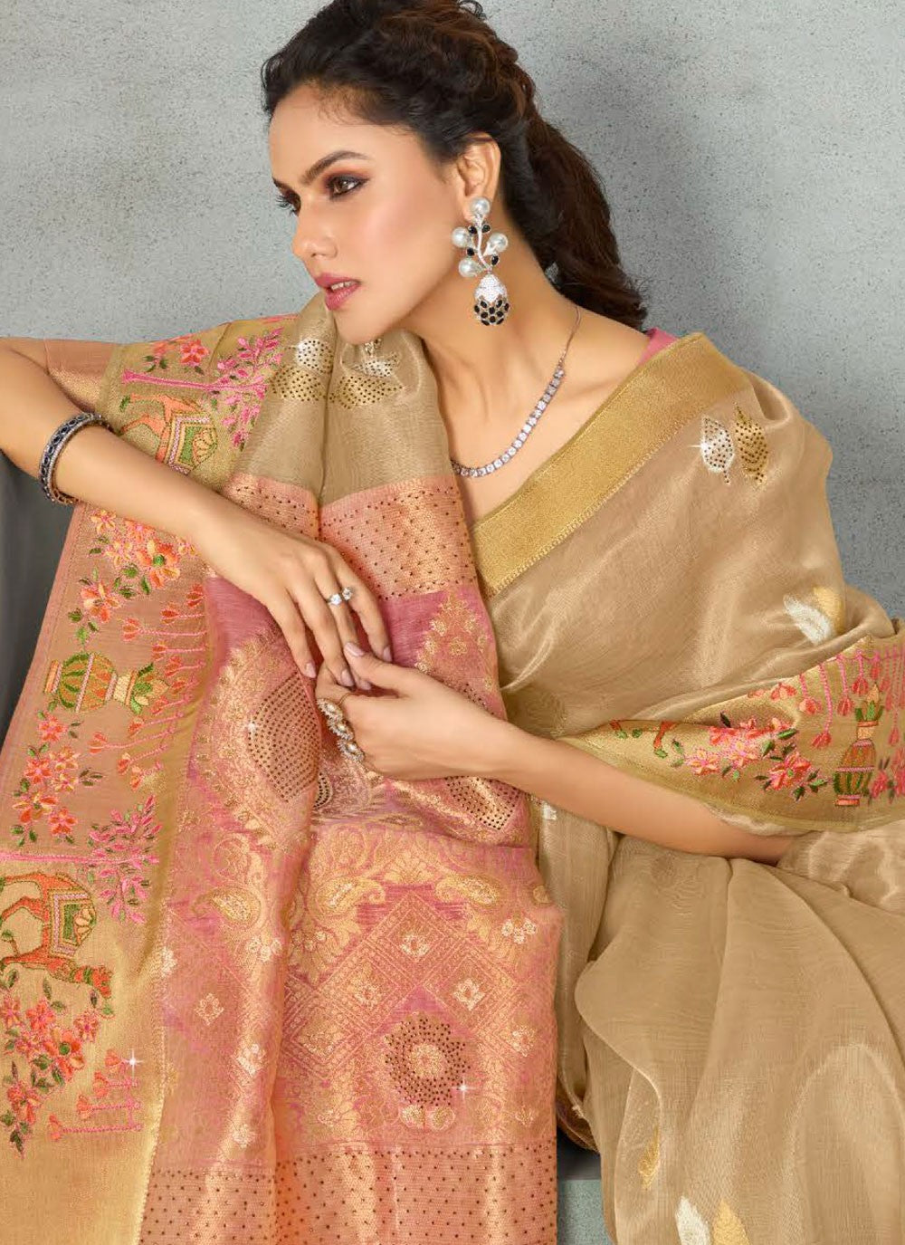 Classic Weaving Zari Silk Saree - S7689