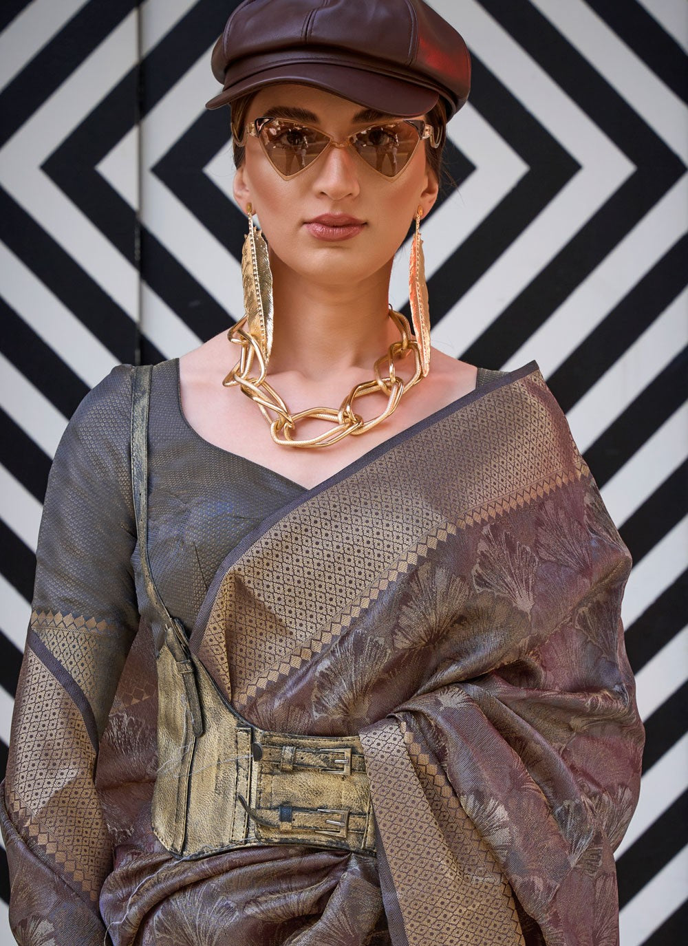 Classic Weaving Zari Organza Saree - S6305