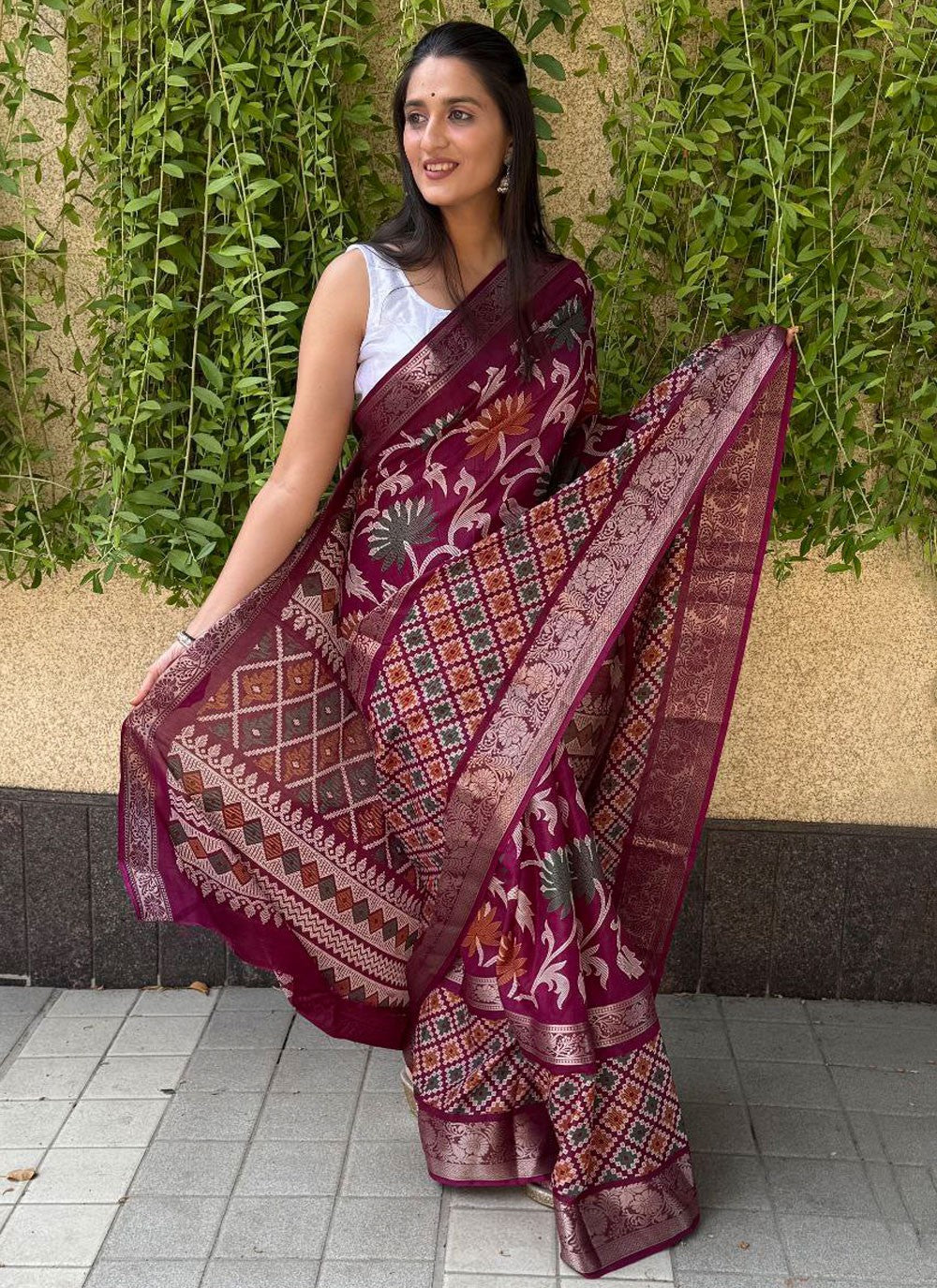 Printed, Weaving Zari Pure Dola Saree - S11976