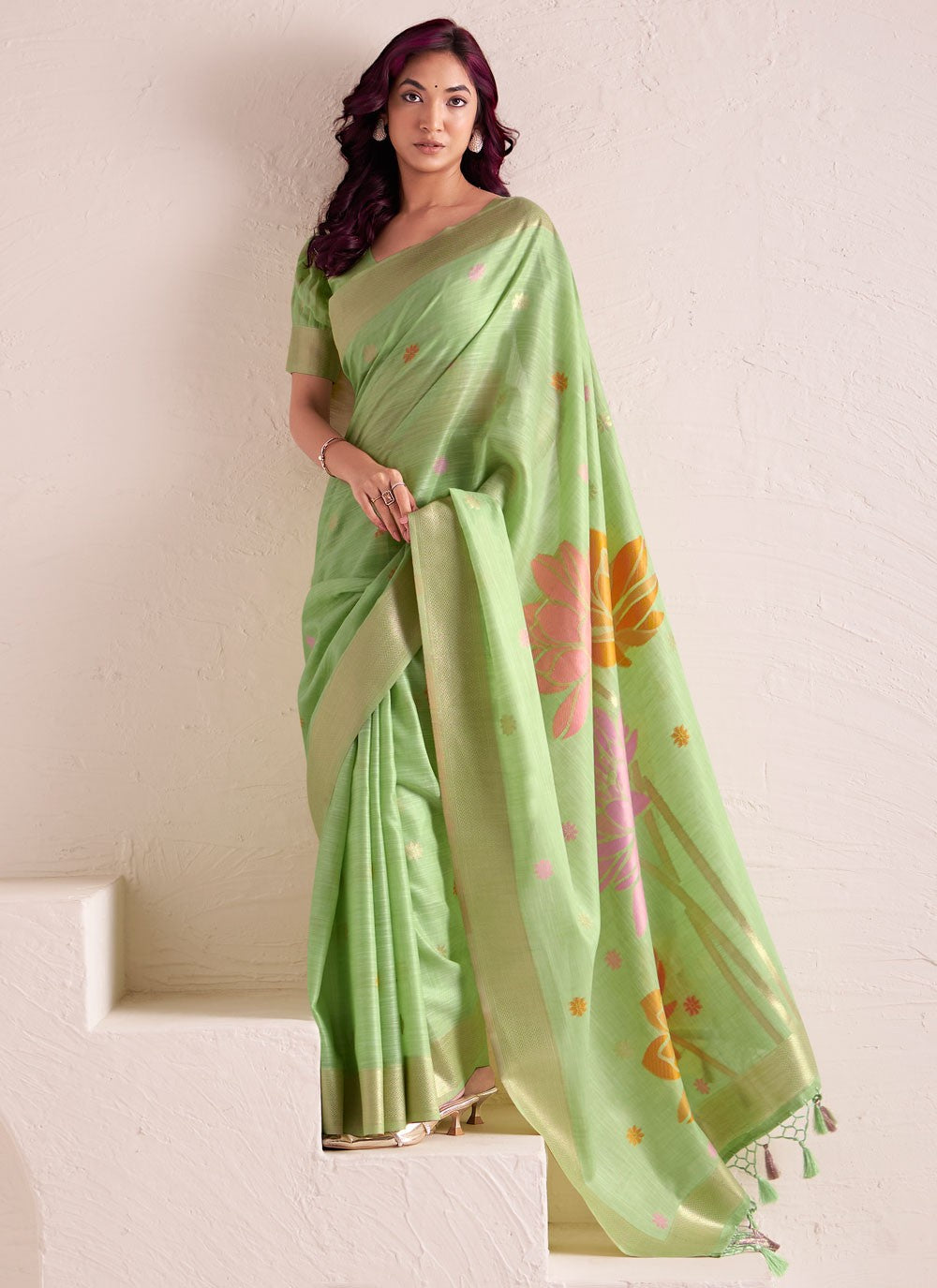 Green Linen Traditional Saree Buttis, Jacquard Work S19335