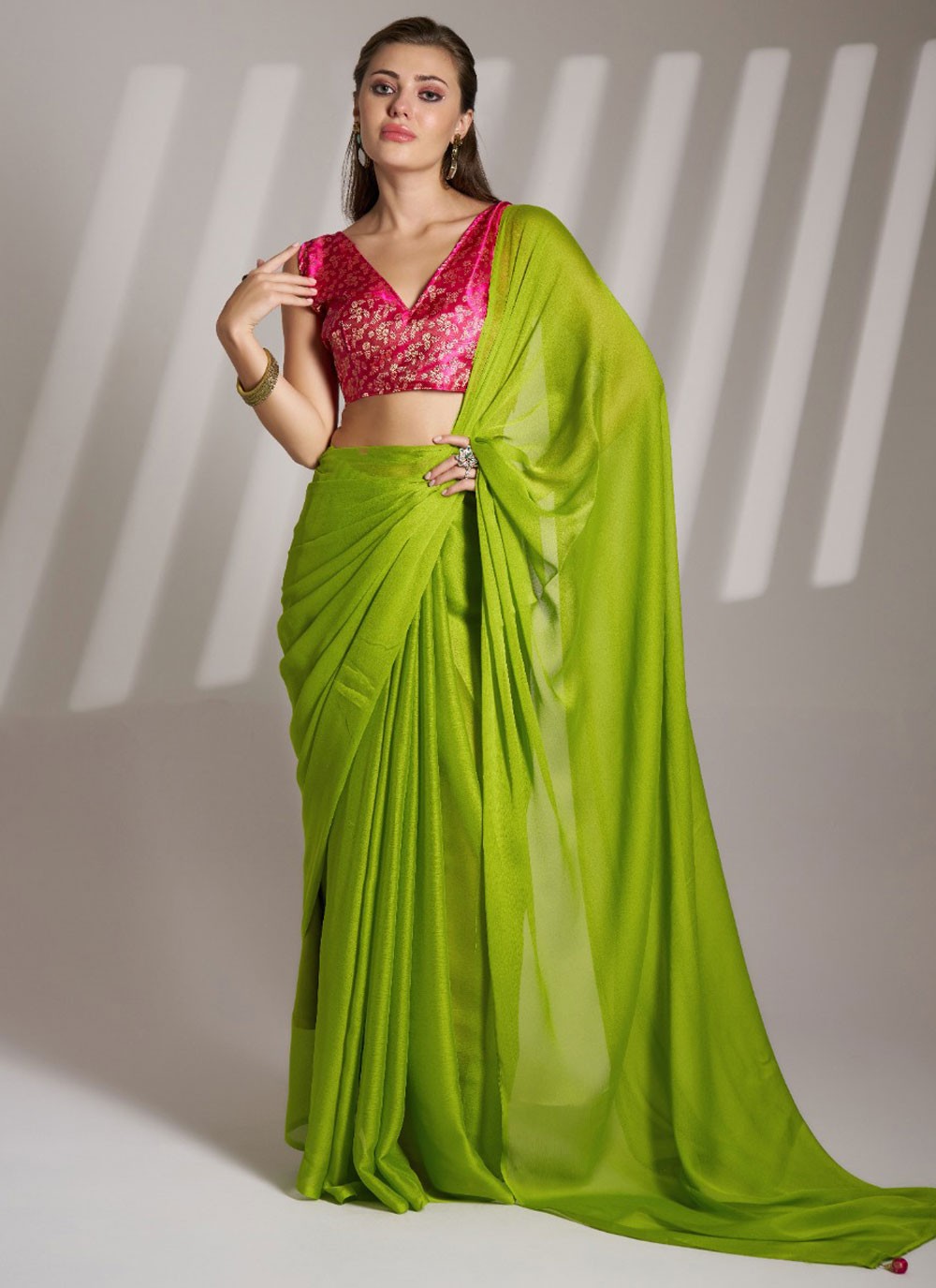 Contemporary Plain Green Chiffon Saree S13717