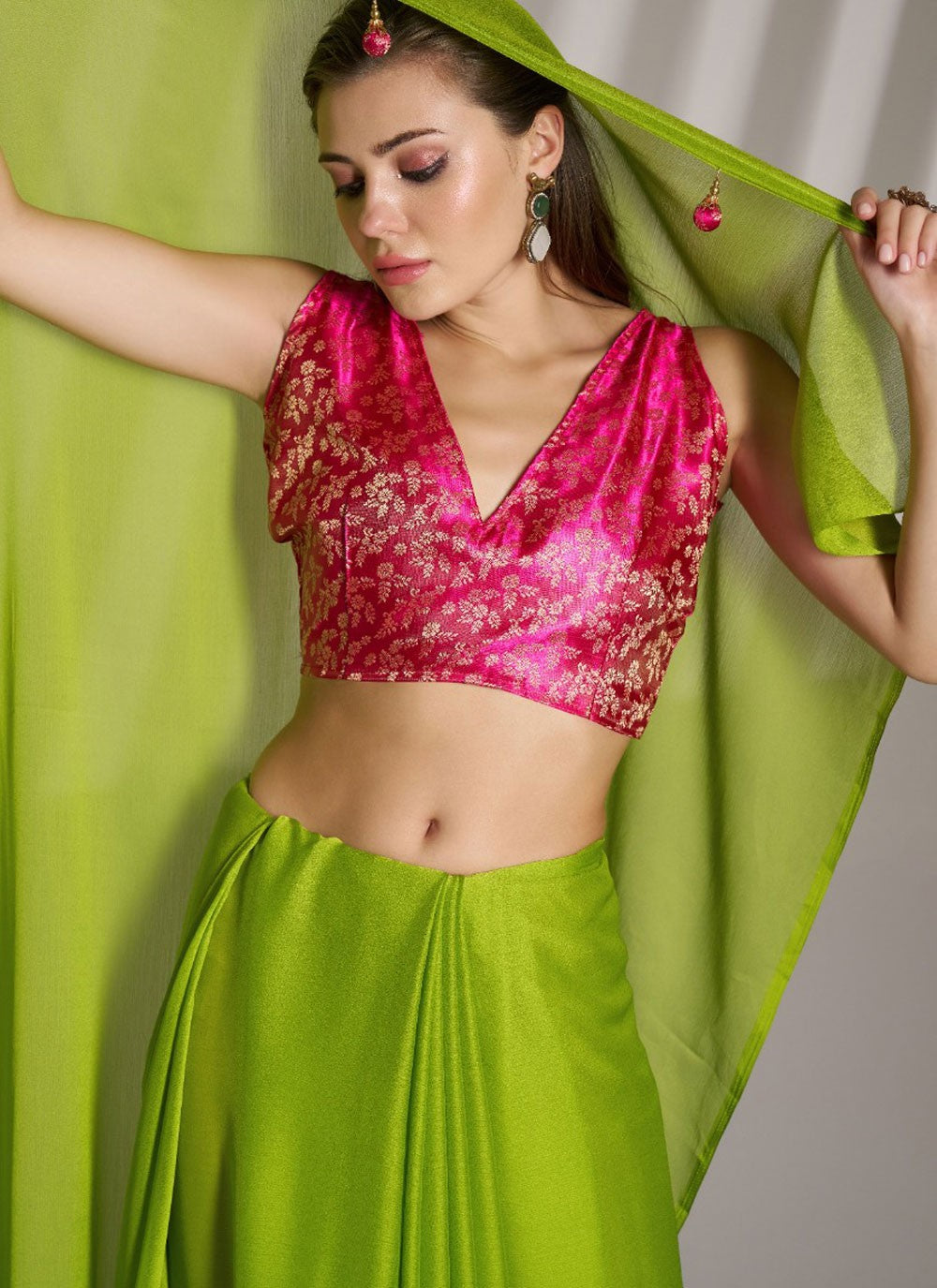 Contemporary Plain Green Chiffon Saree S13717