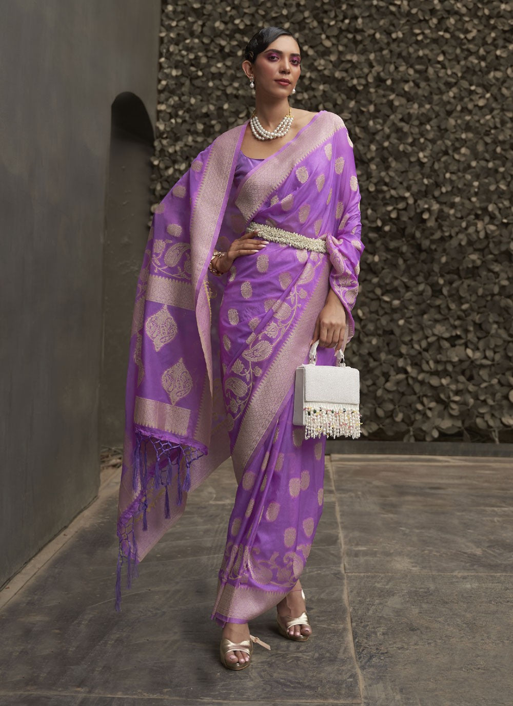 Trendy Weaving Zari Chinon Saree - S4404