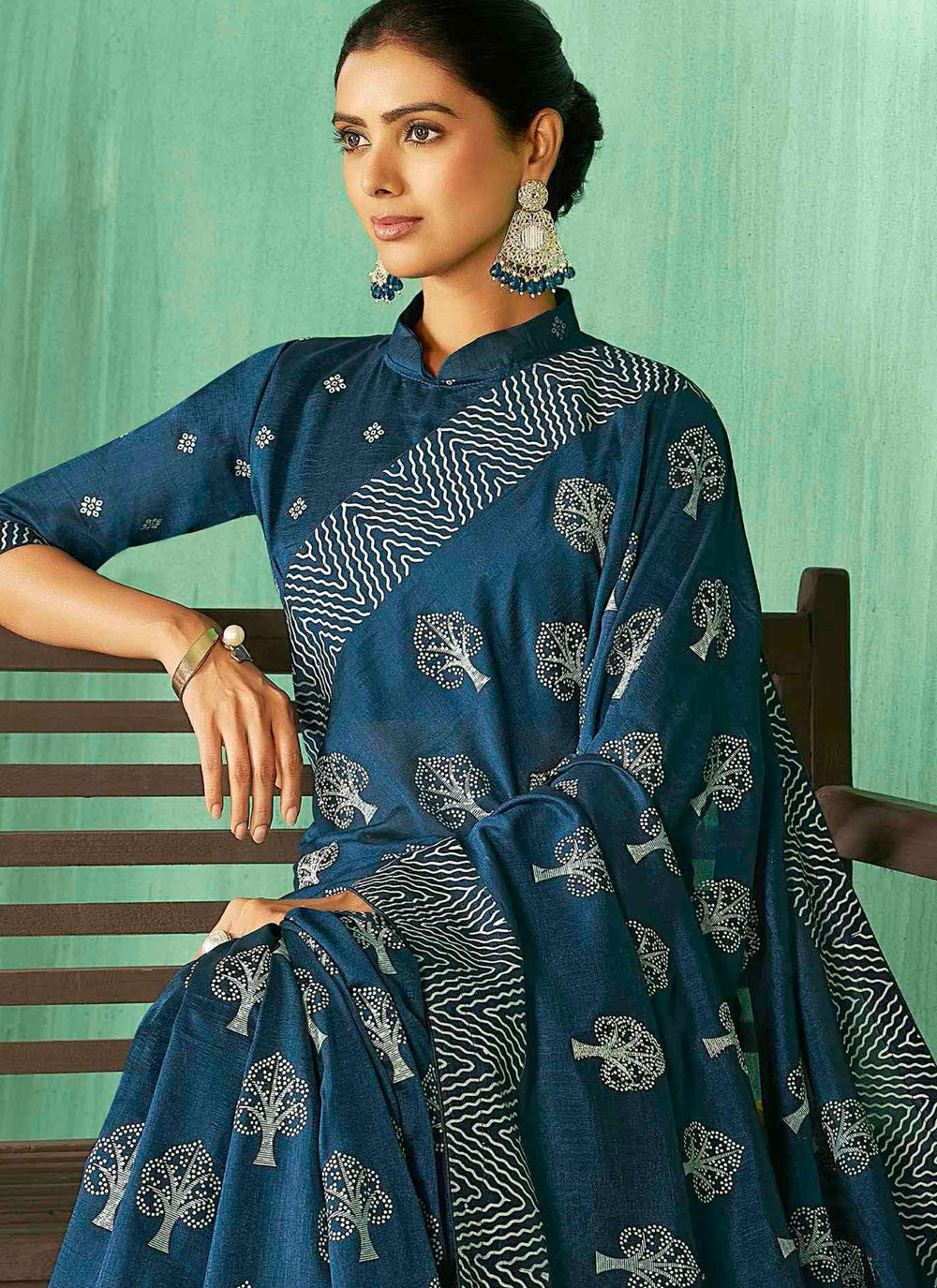 Classic Saree Abstract Print Blue Silk Saree S13220