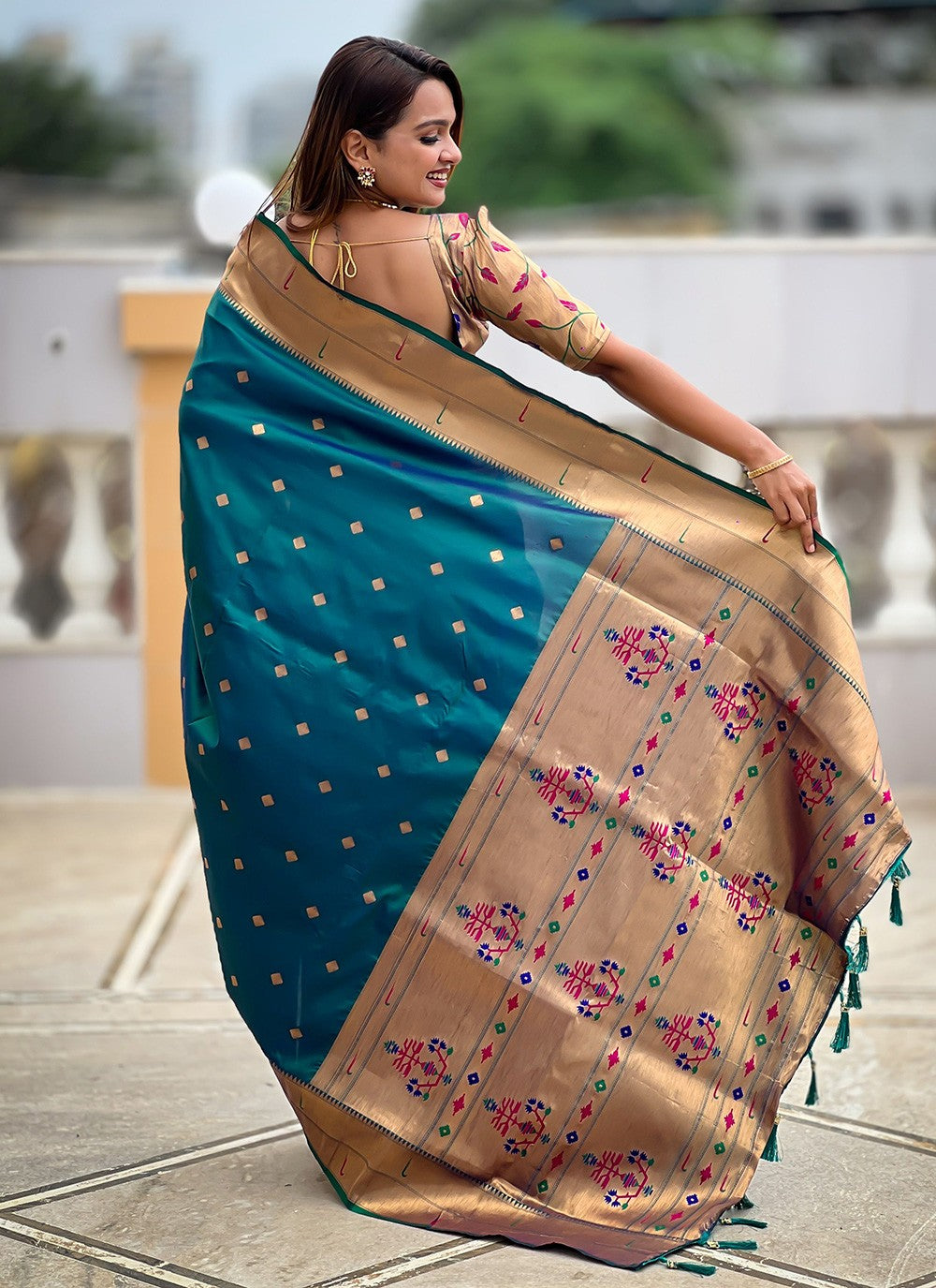 Rama Silk Classic Saree Jacquard Work S18318