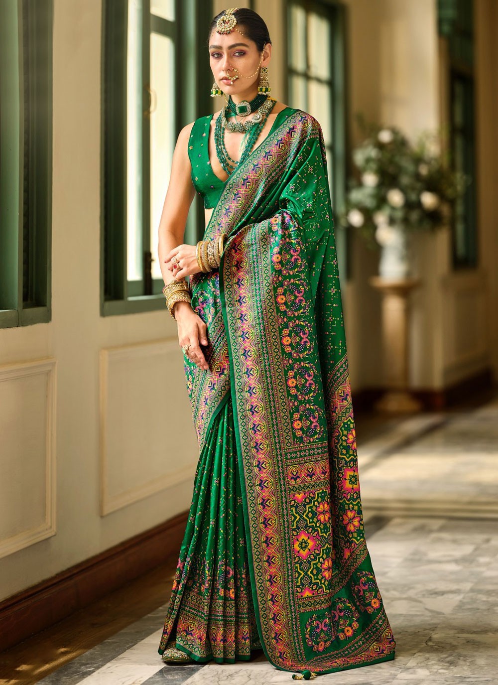 Kashmiri, Meenakari, Weaving Zari Banarasi Silk Saree - S11724