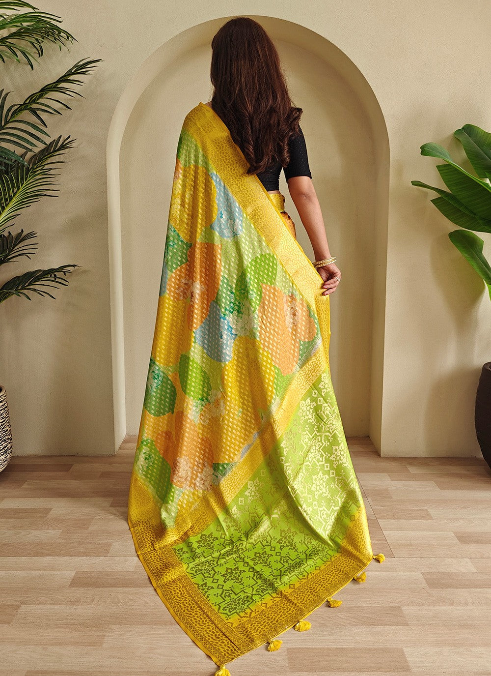 Multi Colour Georgette Classic Saree Printed, Woven S17321