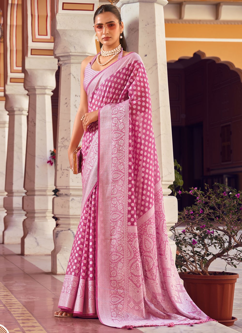 Pink Georgette Classic Saree Weaving Zari S17643