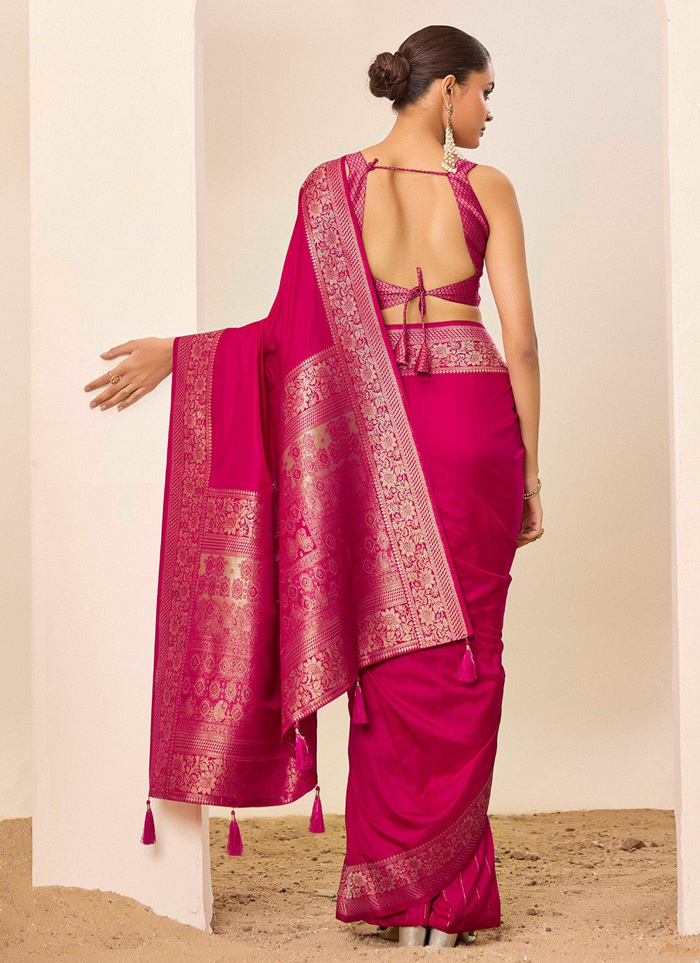 Pink Silk Classic Saree Woven S16638