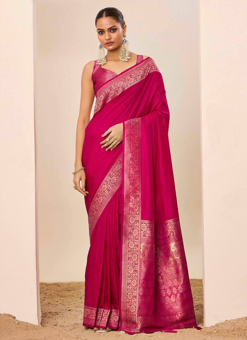 Pink Silk Classic Saree Woven S16638