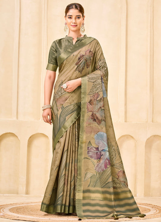Beige Silk Contemporary Saree Floral Printed S19843