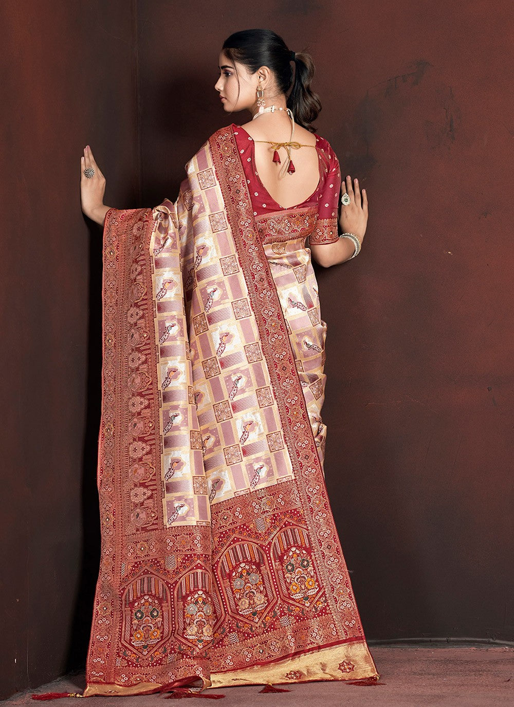 Hand Embroidery, Thread, Weaving Zari, Zari Banarasi Silk Saree - S11710