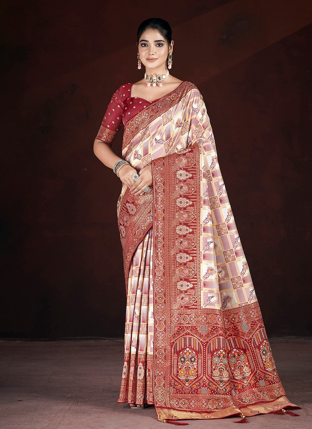 Hand Embroidery, Thread, Weaving Zari, Zari Banarasi Silk Saree - S11710