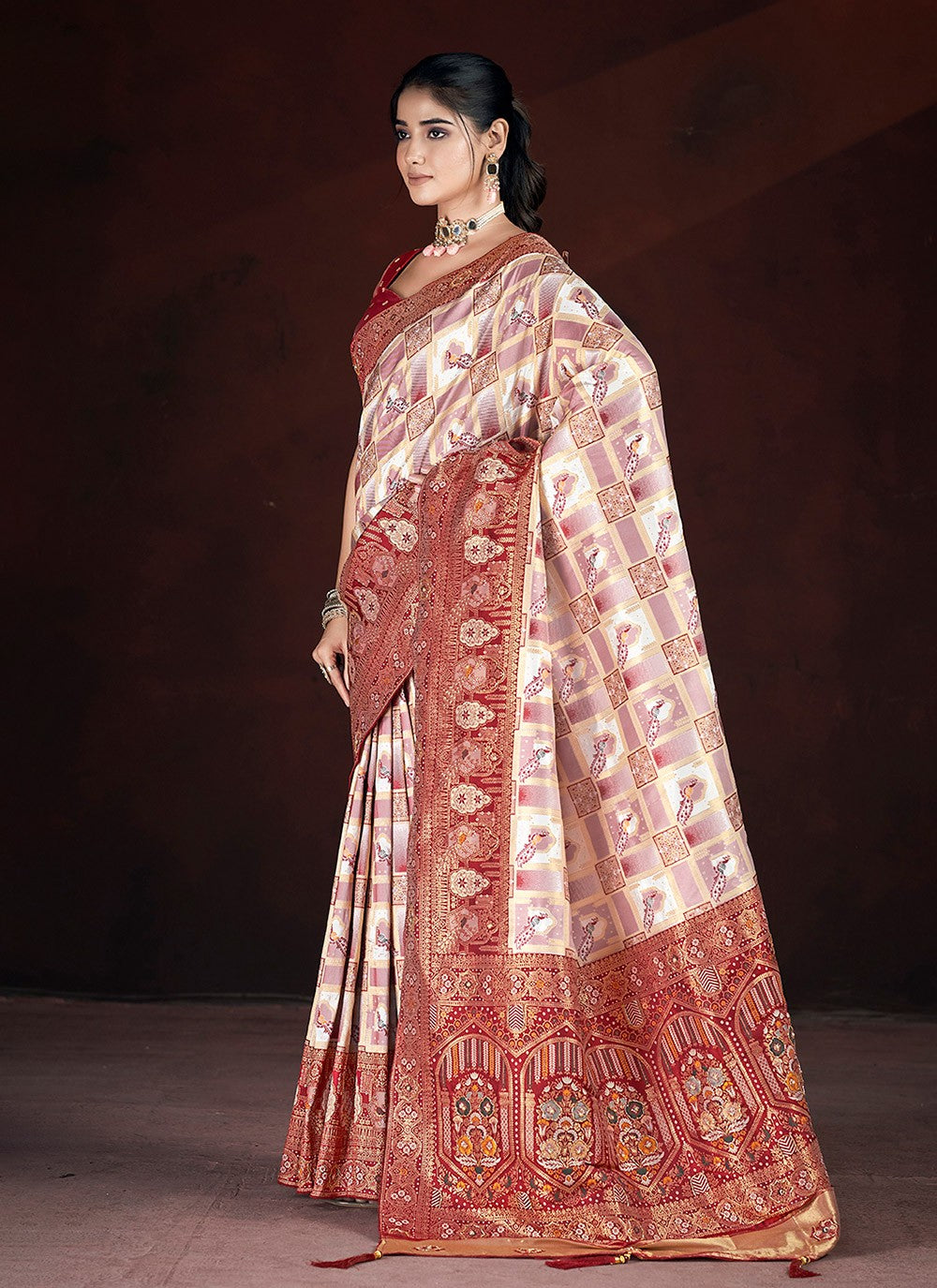 Hand Embroidery, Thread, Weaving Zari, Zari Banarasi Silk Saree - S11710