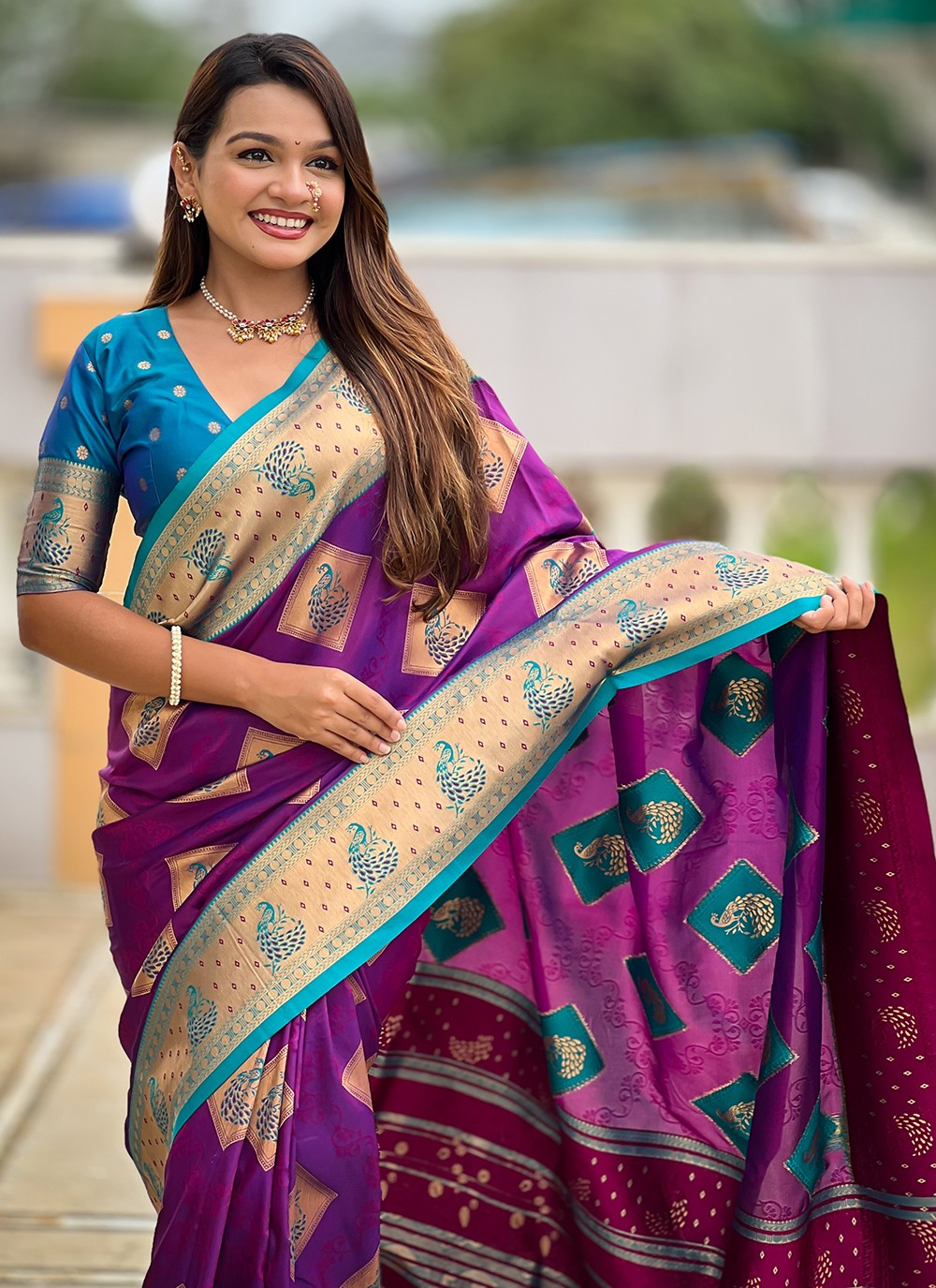 Magenta Banarasi Silk Contemporary Saree Meenakari, Woven S18778