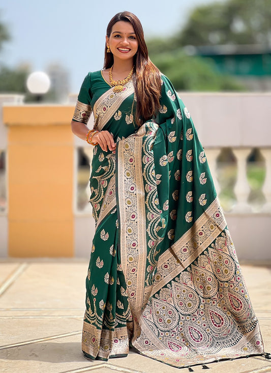 Green Banarasi Silk Contemporary Saree Jacquard Work, Woven S18537
