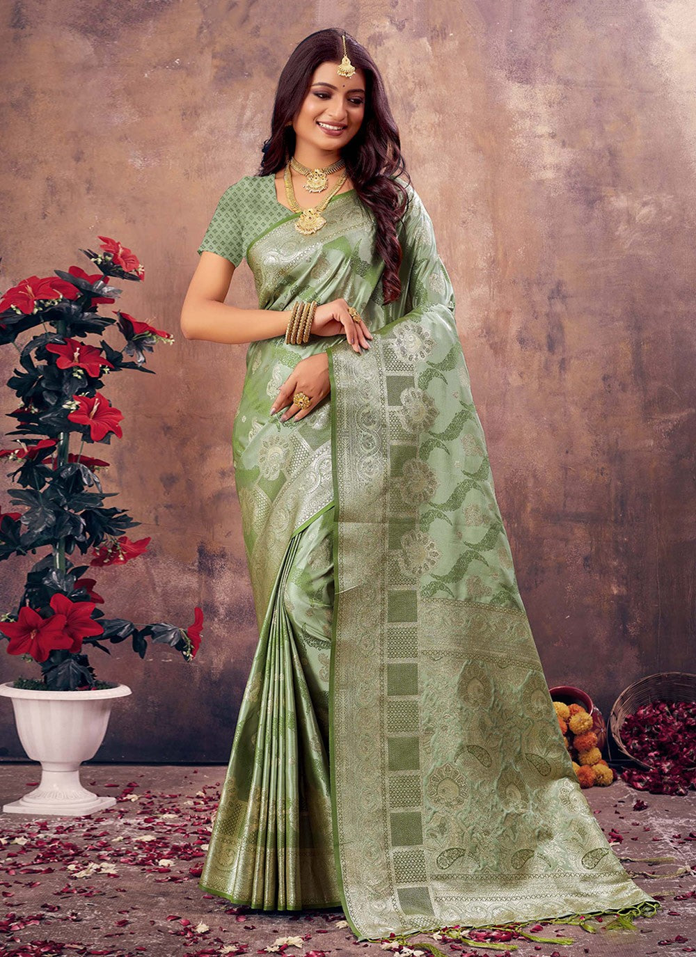 Contemporary Weaving Zari Silk Saree - S3519