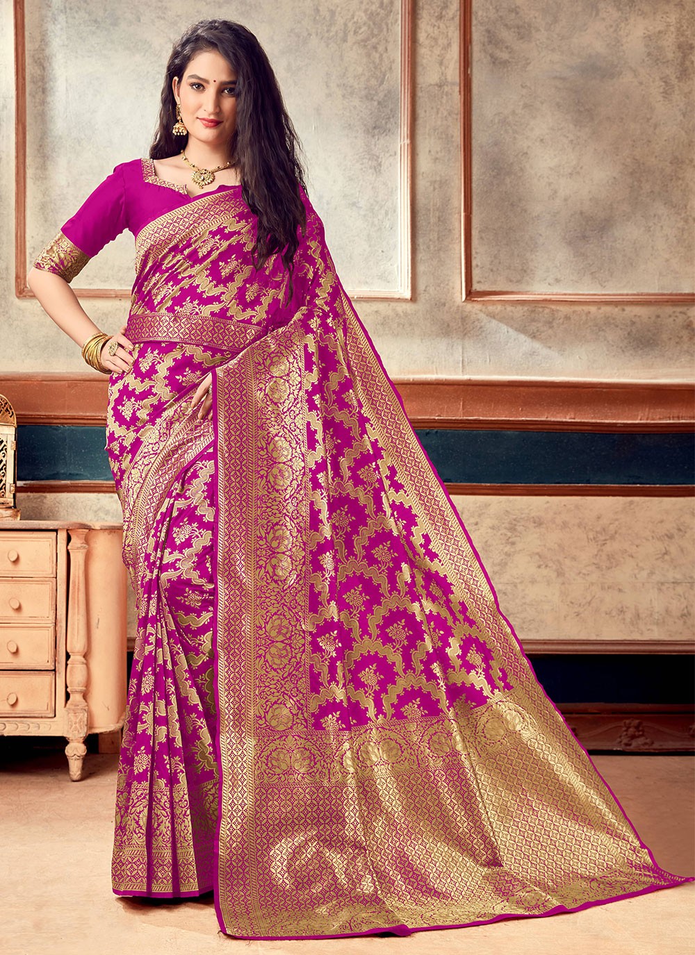 Trendy Weaving Zari Silk Saree - S2814