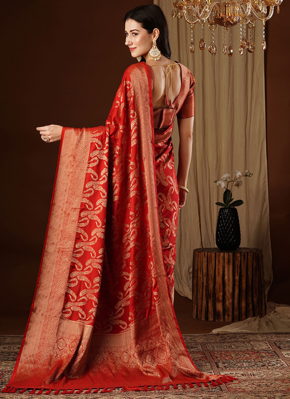 Contemporary Weaving Zari Viscose Saree - S8235