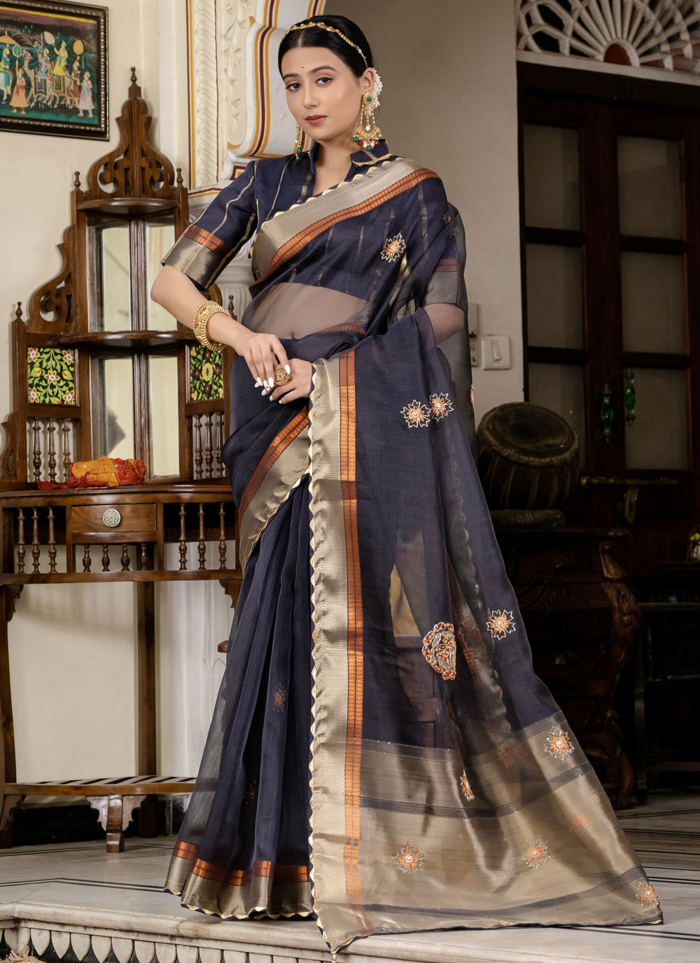 Grey Linen Contemporary Saree Cutdana, Woven, Zari S15718