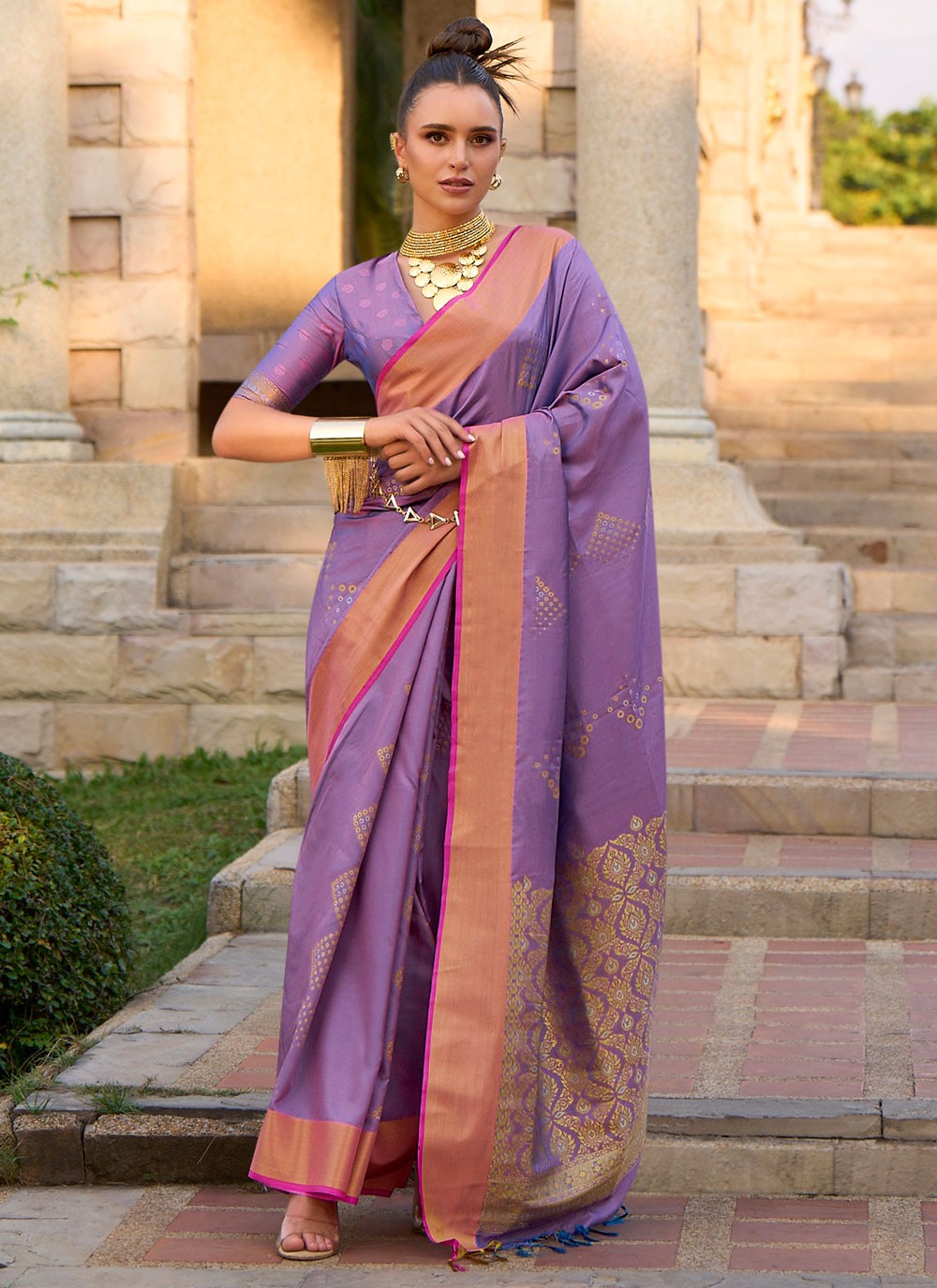 Trendy Weaving Zari Silk Saree - S5895