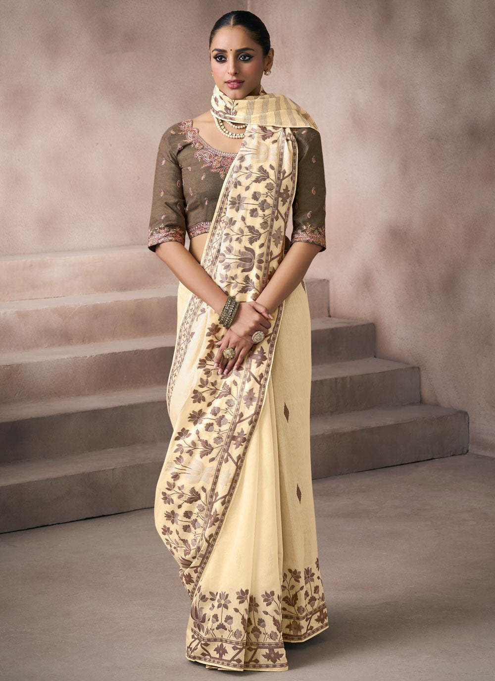 Cream Cotton Classic Saree Fancy Work S19863