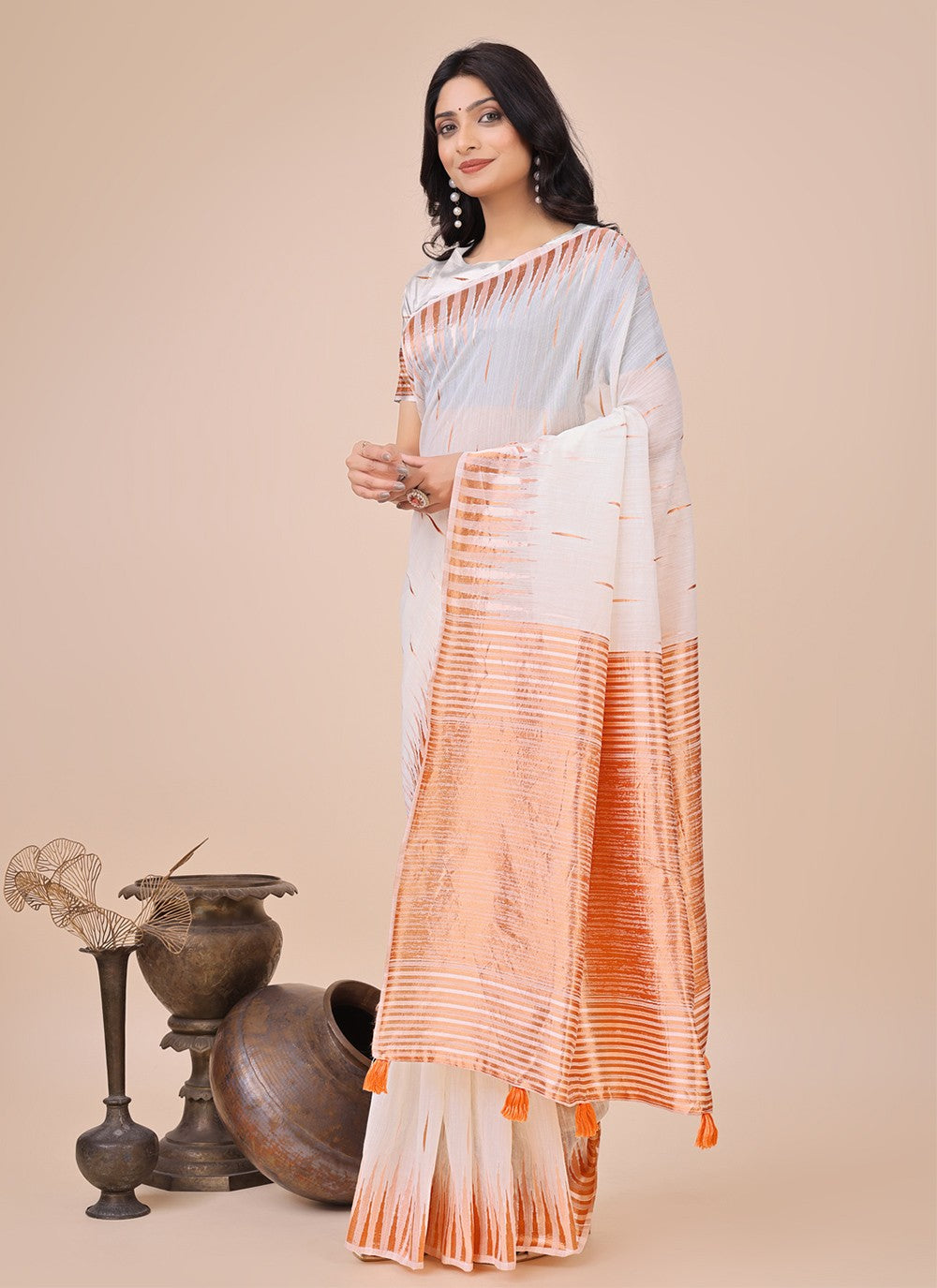 Weaving Zari Cotton White Classic Saree S15136