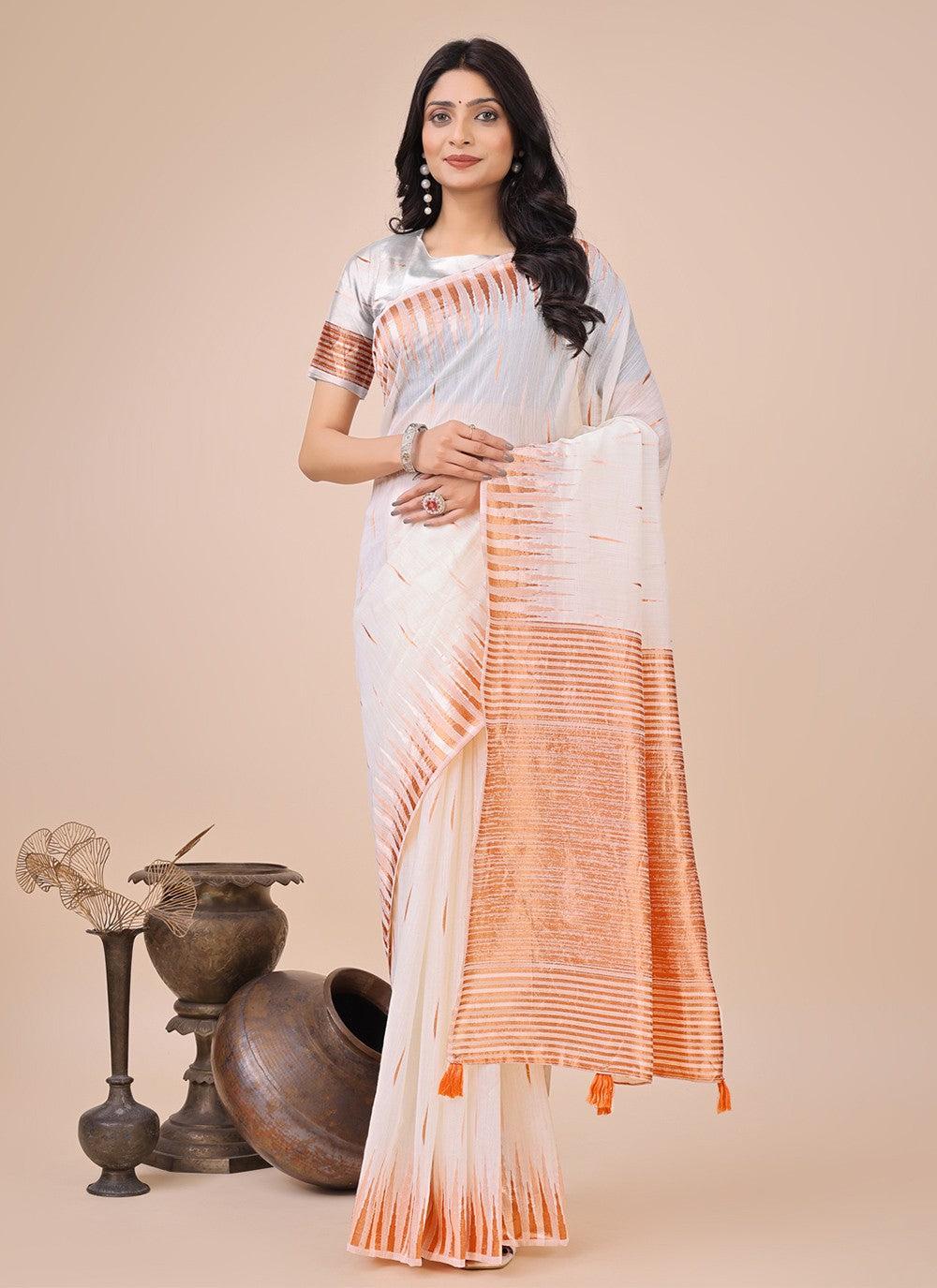 Weaving Zari Cotton White Classic Saree S15136