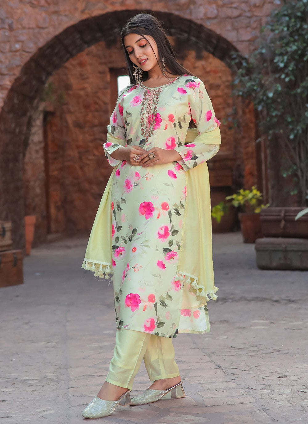 Salwar Suit Embroidered Green Cotton T5080