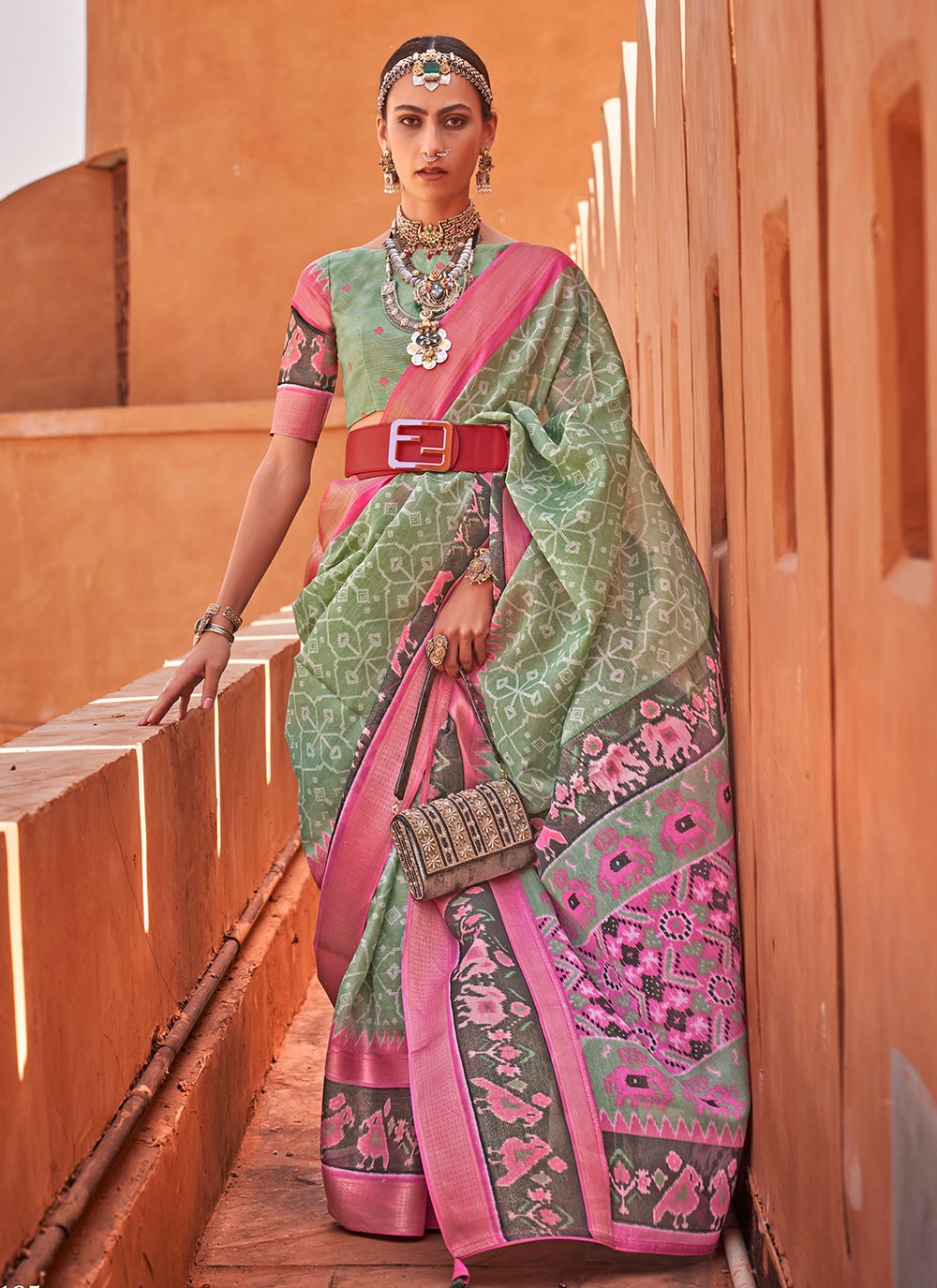 Classic Foliage Prints Cotton Silk Saree - S6712