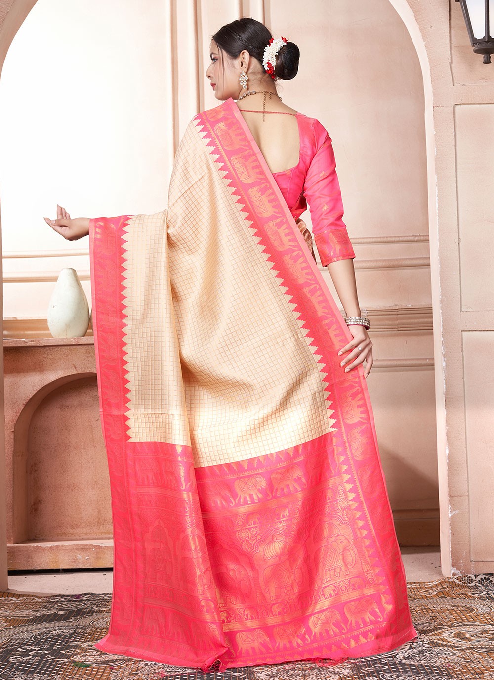 Contemporary Woven Kanjivaram Silk Saree - S6426