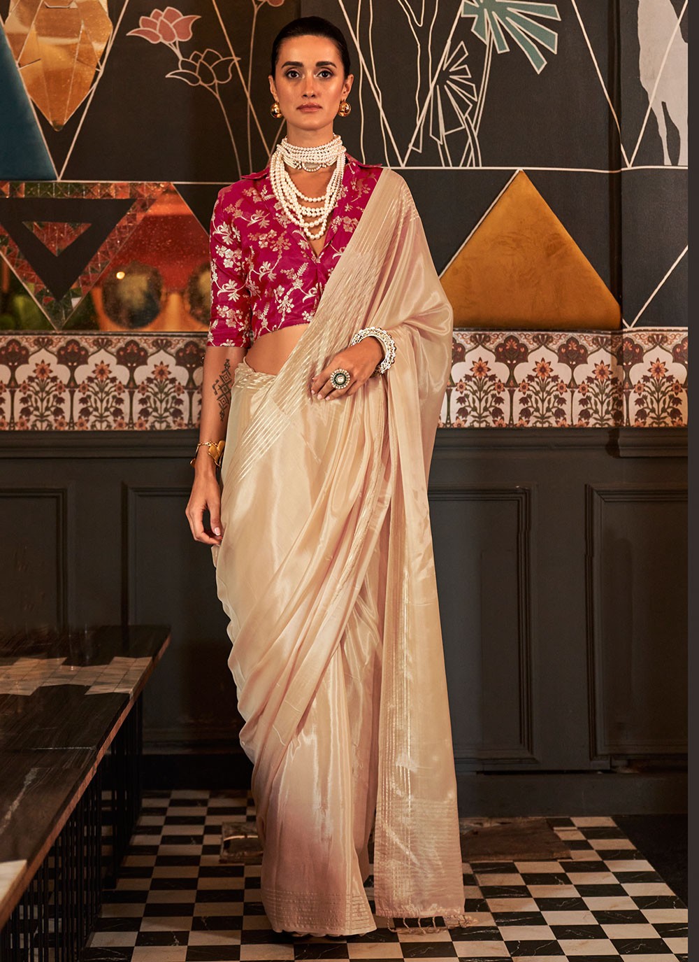 Classic Weaving Zari Handloom Silk, Viscose Saree - S7216