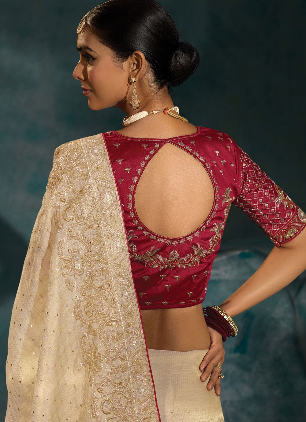 Cream Silk Classic Saree Cutdana, Embroidered, Moti, Mukesh Work, Zari S19714