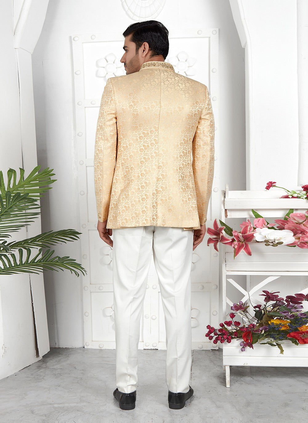 Buttons Jacquard Silk Cream Jacket Style - M6640