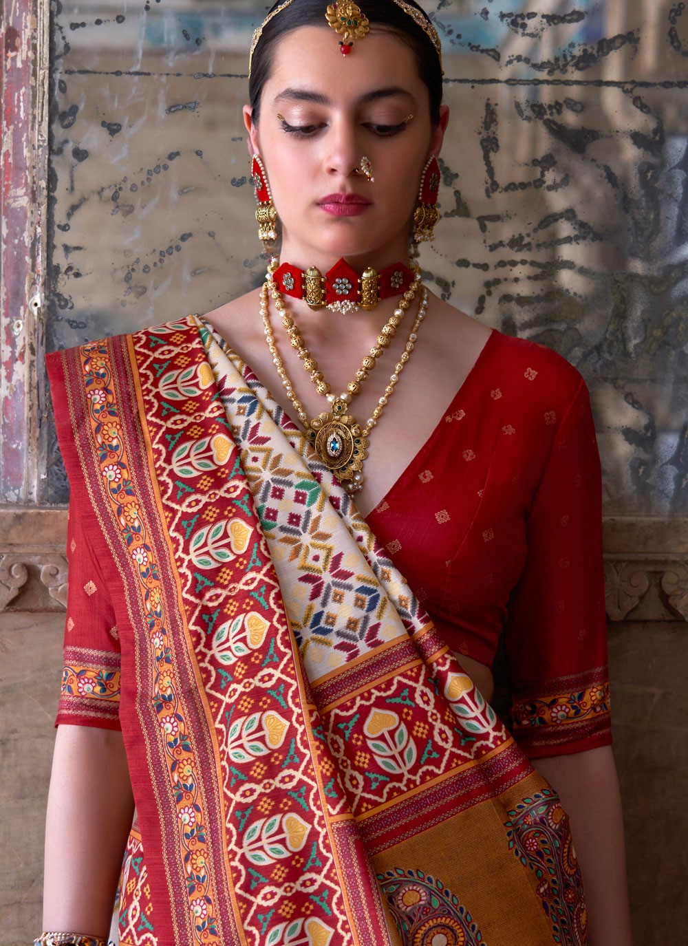 Cream Silk Contemporary Saree Patola Print S20316