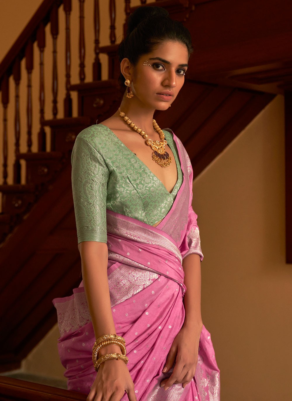Classic Weaving Zari Crepe Silk, Naylon Saree - S6760