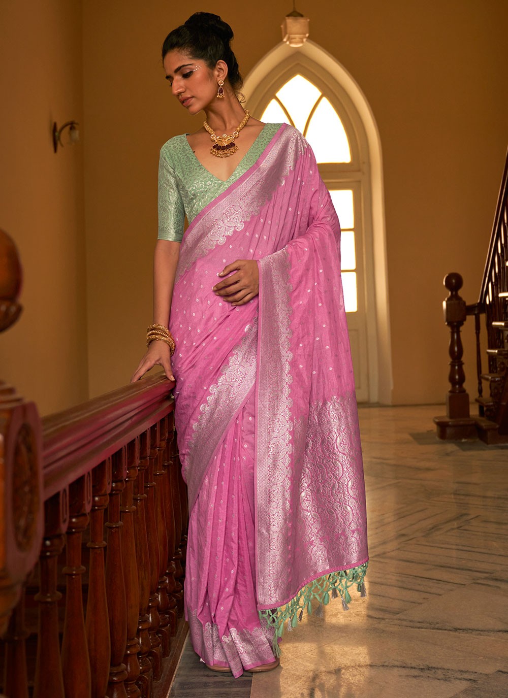 Classic Weaving Zari Crepe Silk, Naylon Saree - S6760