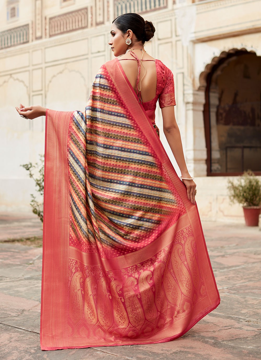 Classic Woven Crepe Silk Saree - S4533