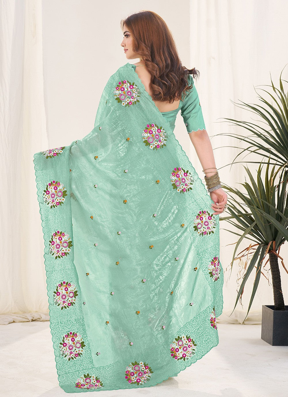 Green Crush Contemporary Saree Cut Work, Embroidered, Thread S19134