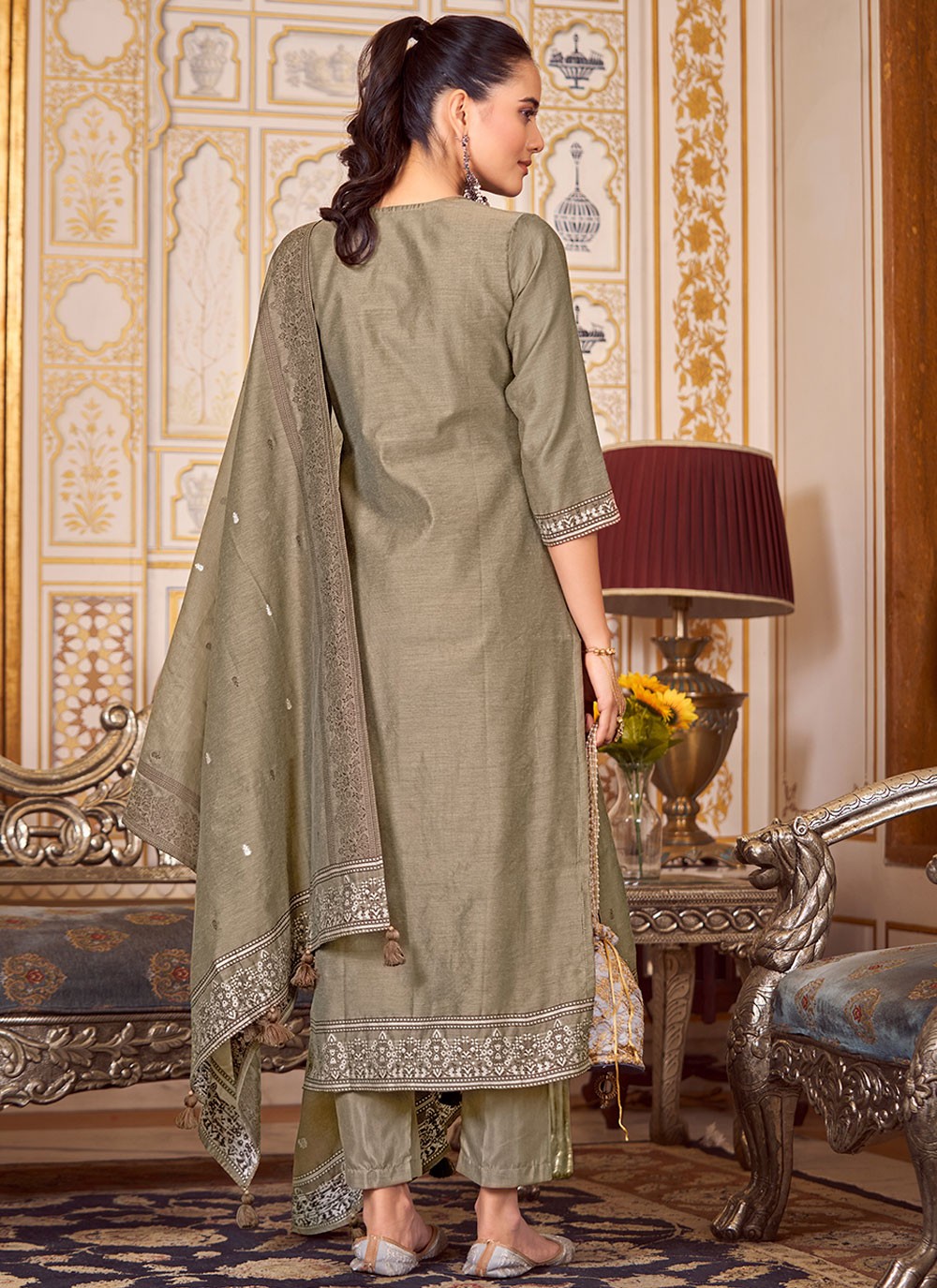 Embroidered Silk Blend Grey Salwar Suit T5928