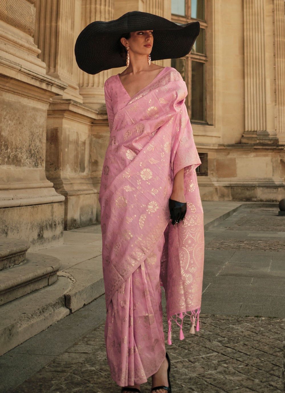 Classic Weaving Zari Handloom Silk Saree - S3950