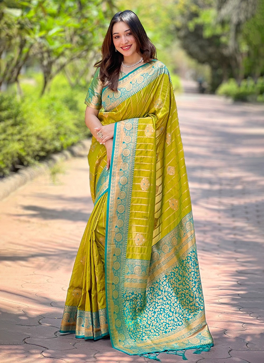 Traditional Weaving Zari Silk Saree - S8375