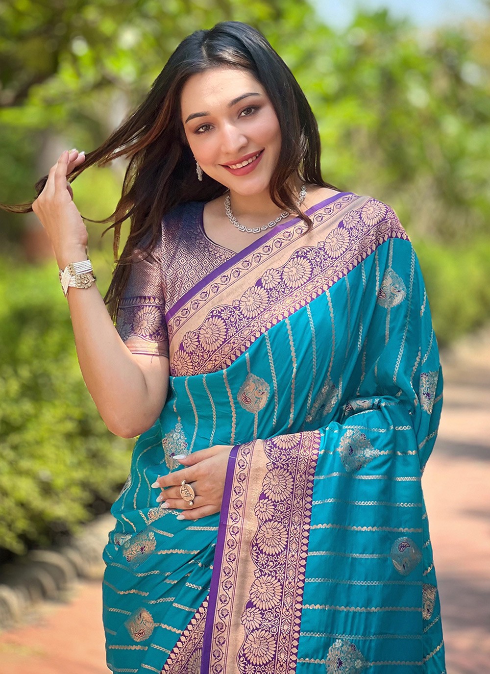 Traditional Weaving Zari Silk Saree - S8375