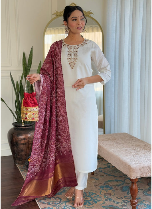 Embroidered Silk Off White Pant Style Suit T6024