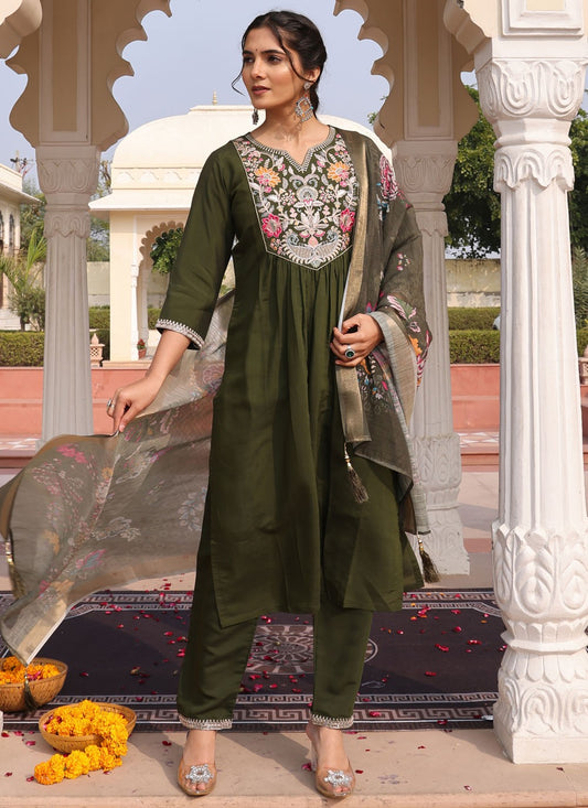 Salwar Suit Embroidered Green Cotton Silk T5744