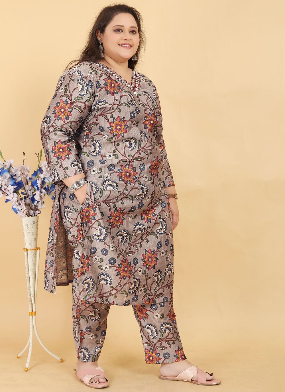 Salwar Suit Embroidered Grey Viscose T5402