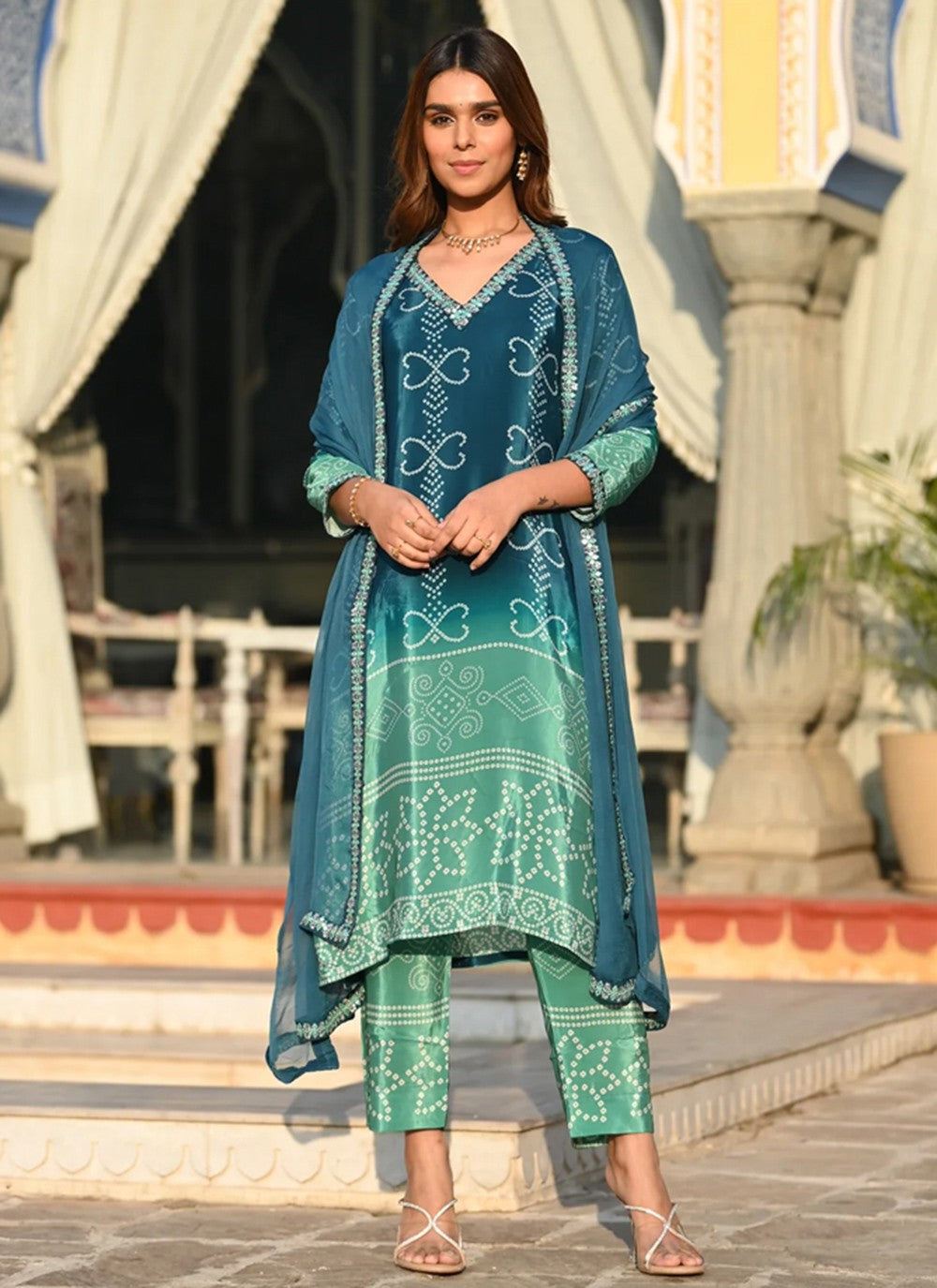 Embroidered Chinon Rama Pant Style Suit T6401