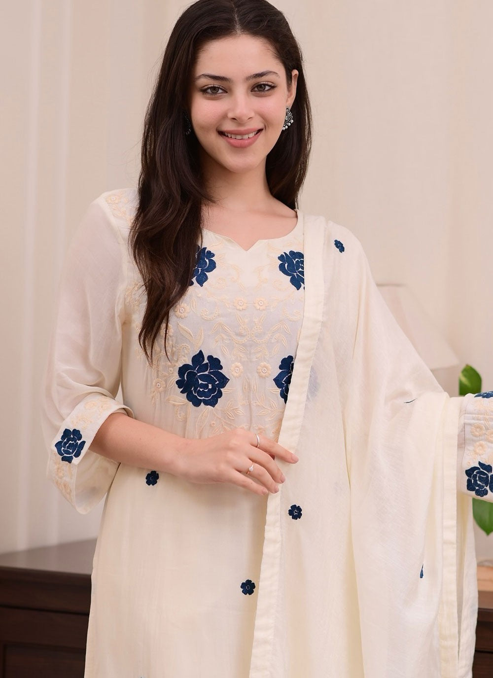Pant Style Suit Embroidered Off White T8792